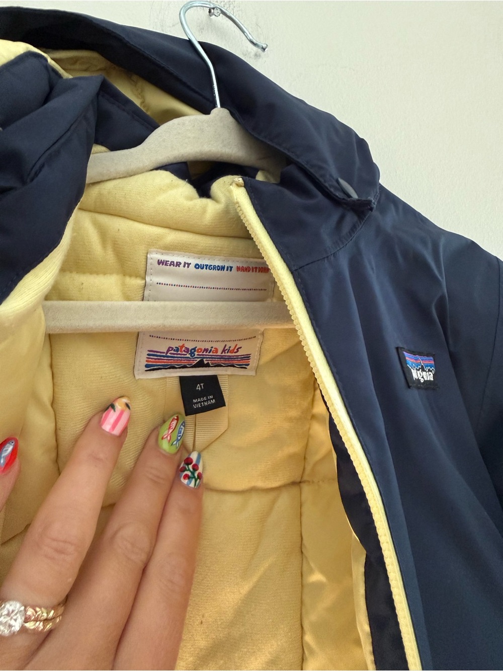 Patagonia Kids Insulated Snow Pile Coat – Size 4T - Picture 2 of 5